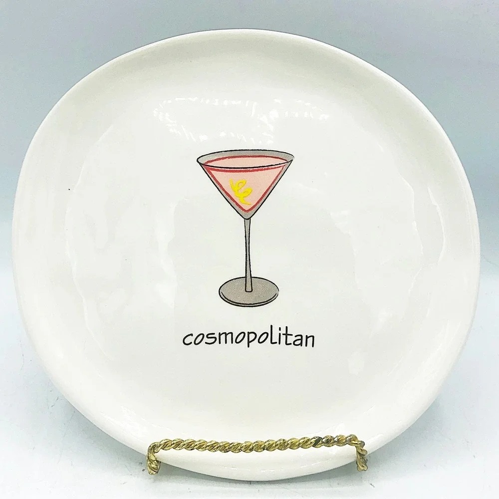 M Studios‎ Cosmopolitan 7.75